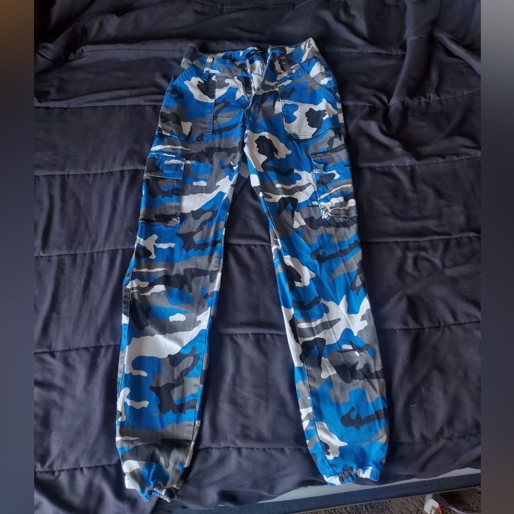 blue cameo cargo pants, barely worn